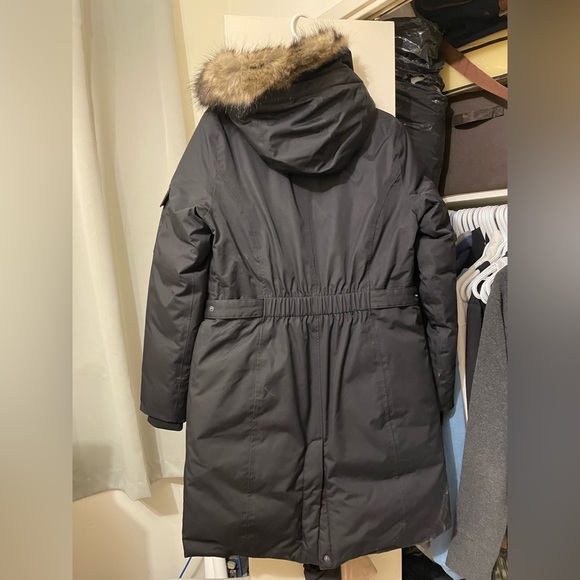 Winter parka - Picture 2 of 3